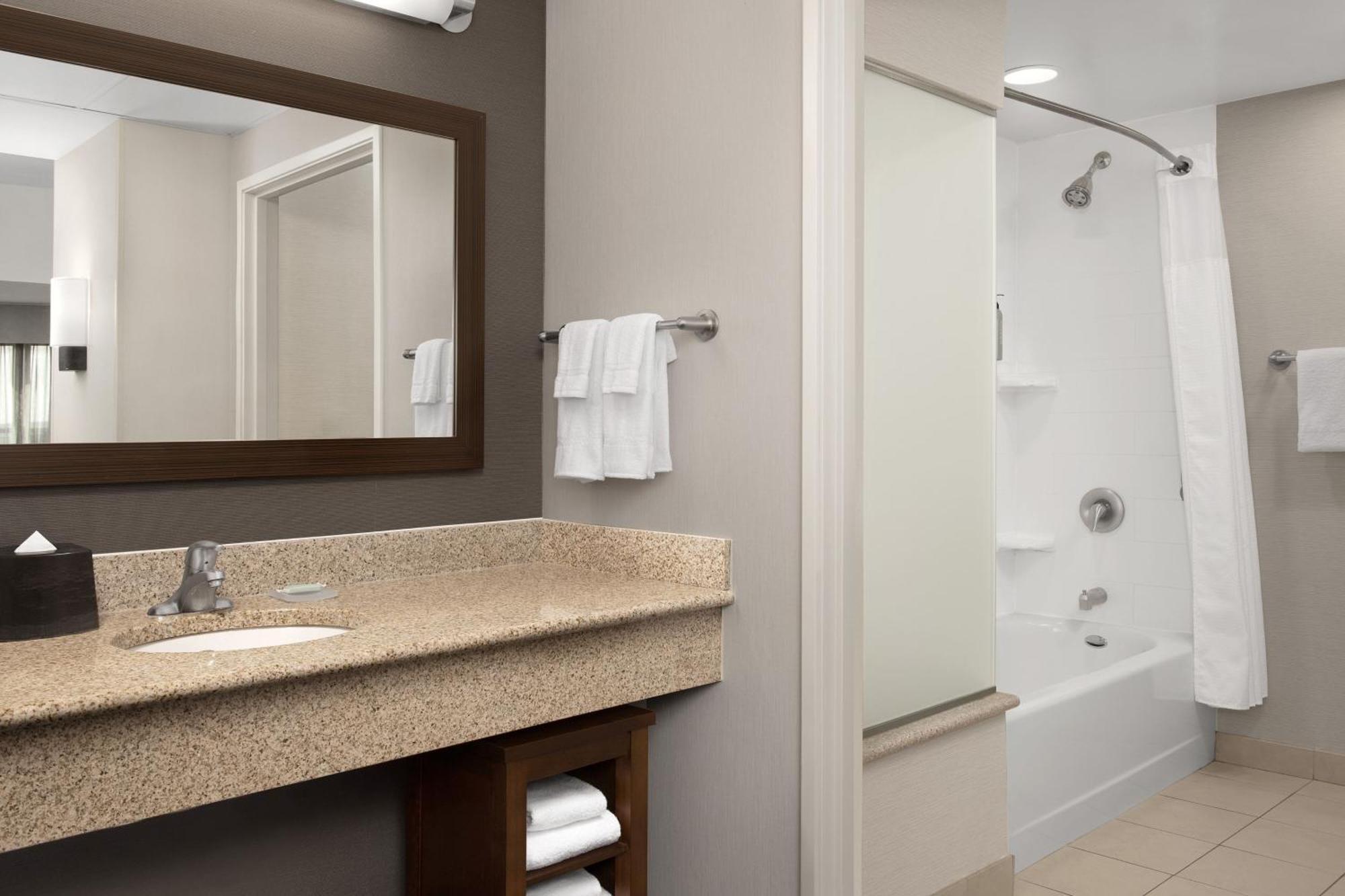 Courtyard By Marriott Syracuse Downtown At Armory Square Hotel Eksteriør billede