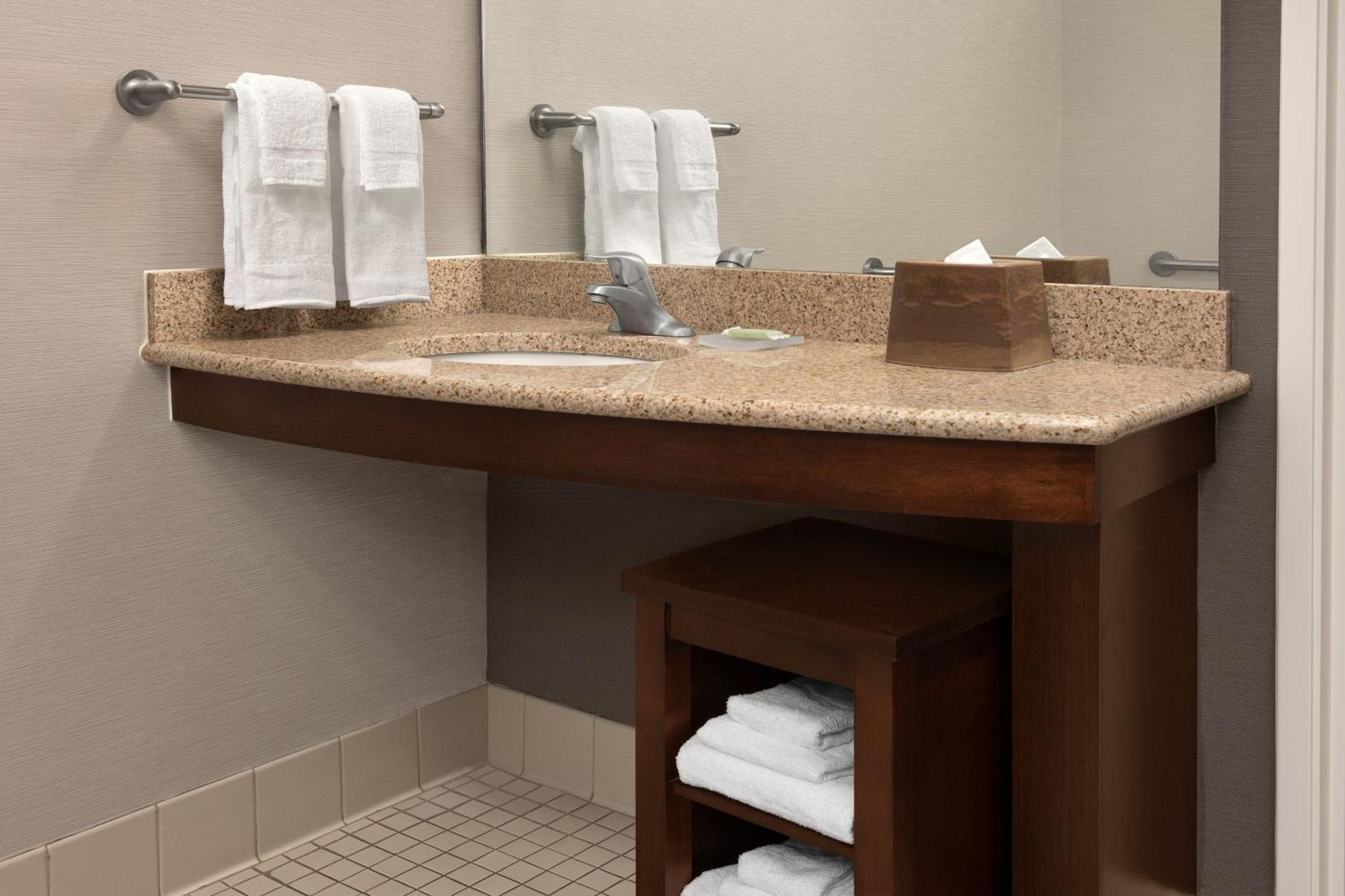 Courtyard By Marriott Syracuse Downtown At Armory Square Hotel Eksteriør billede