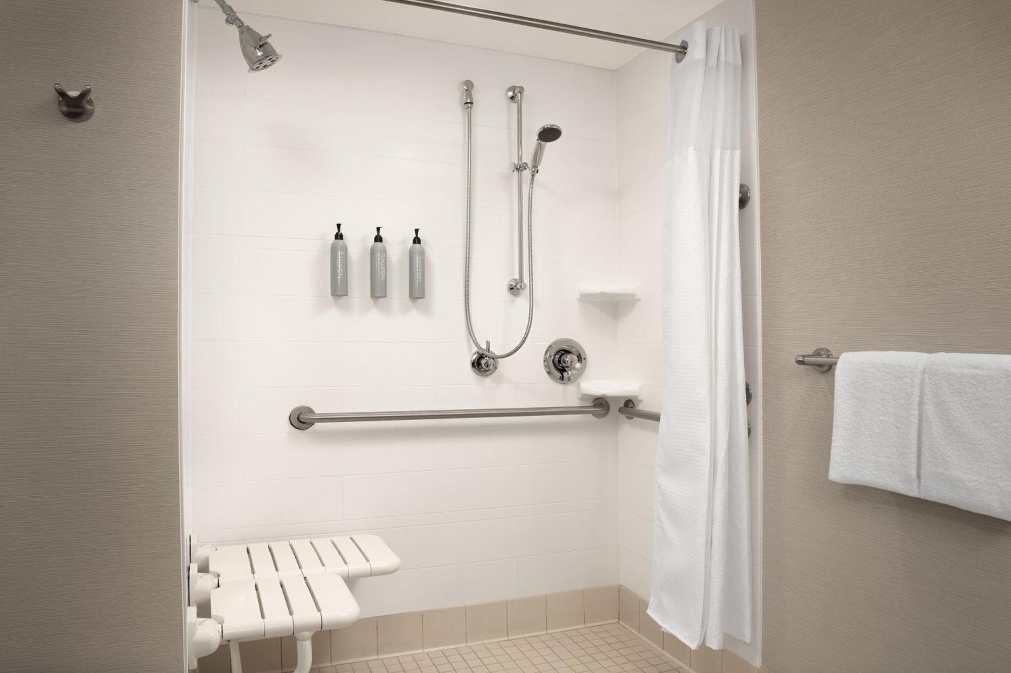 Courtyard By Marriott Syracuse Downtown At Armory Square Hotel Eksteriør billede